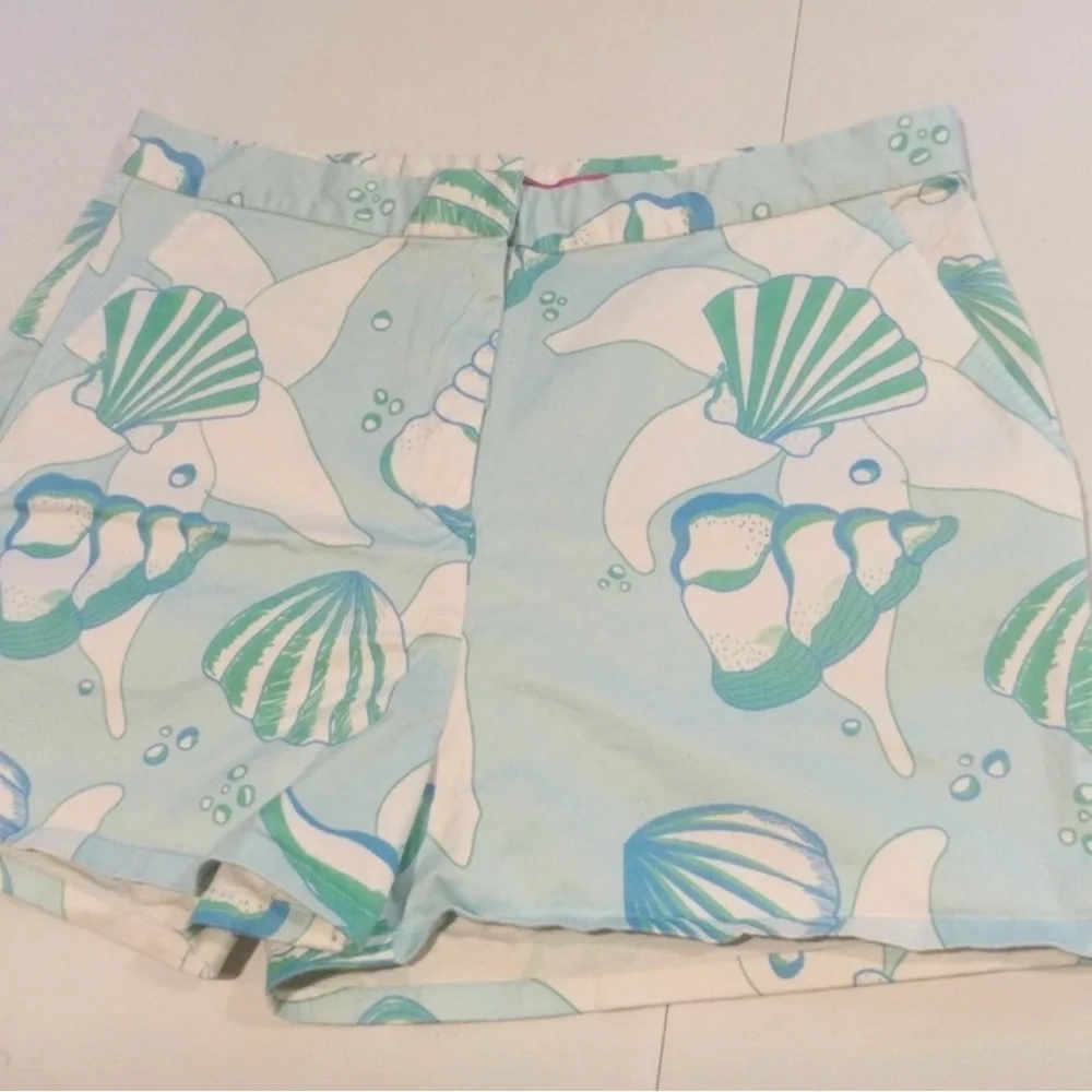 Tibi High waisted blue shell print shorts. Size 12 - Picture 2 of 5